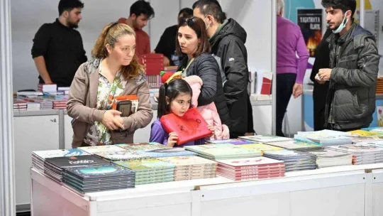 Kitap şöleni coşkuyla başladı