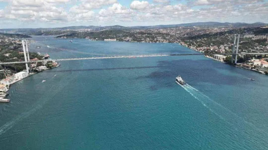 Kıyı Emniyeti'nden Boğaz'da saygı seyri