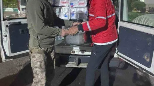 Kızılay afetzedelere yönelik beslenme hizmeti ve yardım çalışmalarını sürdürüyor