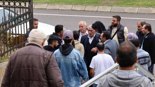 Kızını toprağa veren babanın acısı ikiye katlandı