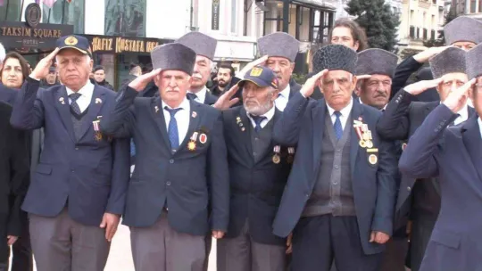 KKTC'nin 39. kuruluş yıl dönümü Taksim Meydanı'nda kutlandı