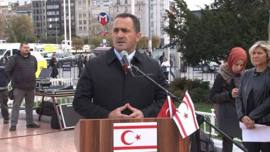 KKTC'nin 39. kuruluş yıl dönümü Taksim Meydanı'nda kutlandı