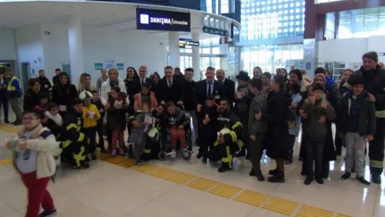 Koca Seyit Havalimanı engelli çocukları ağırladı