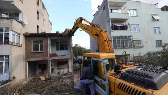 Kocaeli'de 1 yılda 100 bina yıkıldı