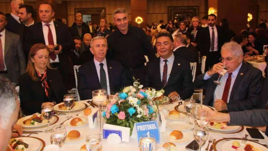 Kocaeli'de dikkat çeken sünnet düğünü, siyasiler akın etti