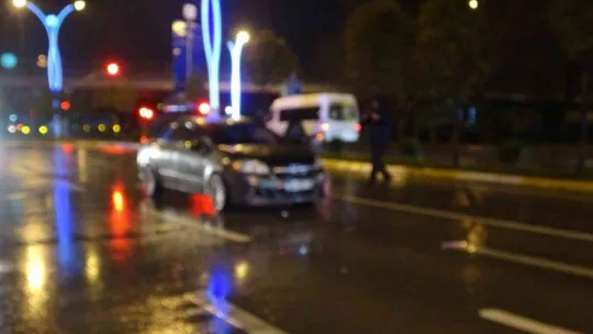 Kocaeli'de filim sahnelerini aratmayacak kovalamaca nefes kesti, 2 polis yaralandı