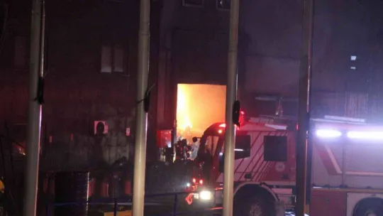 Kocaeli'de geri dönüşüm fabrikasında yangın