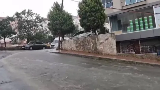 Kocaeli'de sağanak etkili oluyor