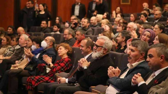 Kocaeli Şehir Tiyatroları 25. yılını kutladı