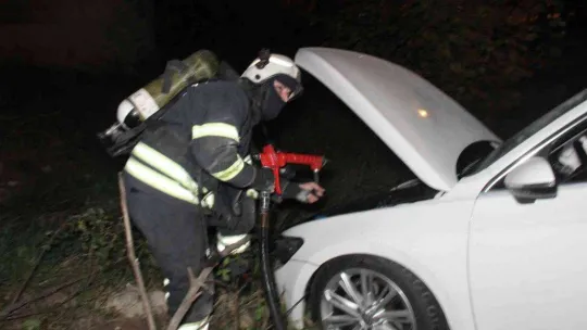 Kontrolden çıkan otomobil boş araziye daldı: 1 yaralı