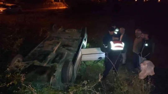 Kontrolden çıkan otomobil devrildi: 4 yaralı