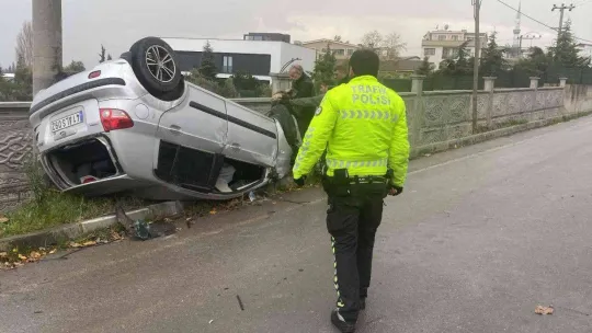 Kontrolden çıkan otomobil takla attı