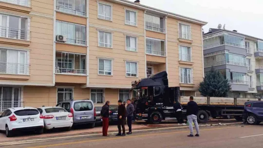 Kontrolden çıkan tır 8 aracı hurdaya çevirdi