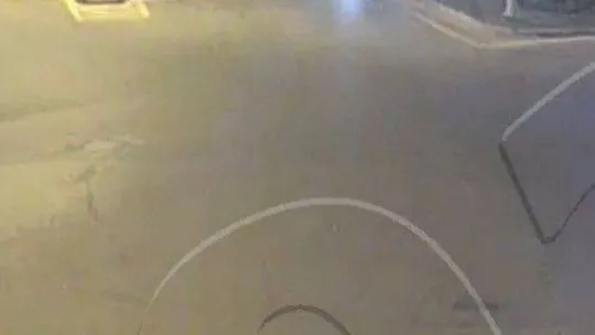 Kontrolden çıkarak karşı şeride geçti, yolun boş olması tehlikeyi önledi