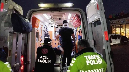 Kontrolden çıkıp takla atan otomobil park halindeki araçlara çarptı