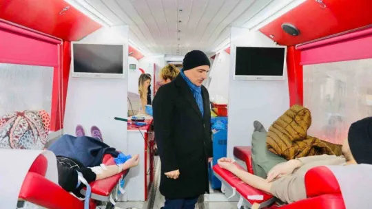 Körfezliler depremzedelerin yardımına koşuyor