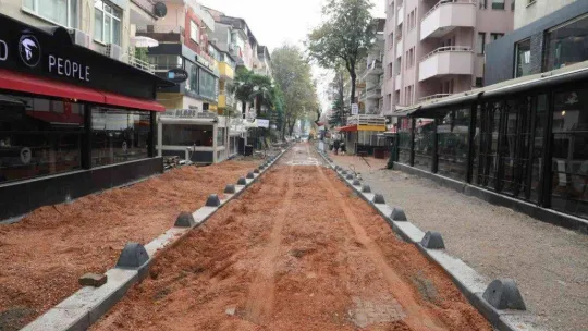 Köseoğlu Sokak yenileniyor