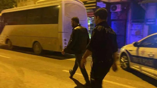 Kovalamaca sonucu yakalanan alkollü ve ehliyetsiz sürücü:' Bizi yaktınız memur bey'