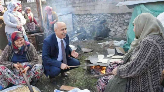 Köylülerden başkana muhteşem karşılama