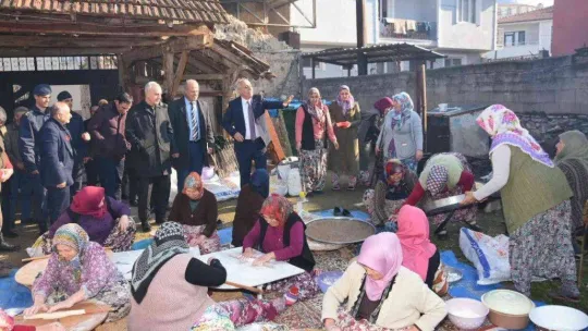 Köylülerden başkana muhteşem karşılama