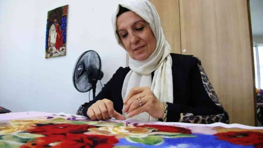 Küçücük odadan hayvanların yününü dünyaya ihraç etmeyi başardılar