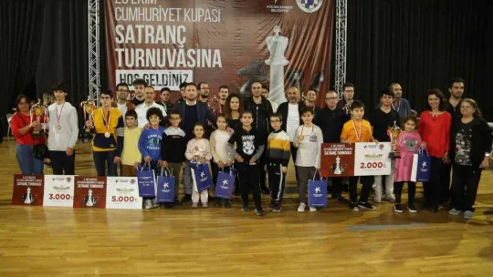 Küçükçekmece'de 29 Ekim Satranç Turnuvası heyecanı
