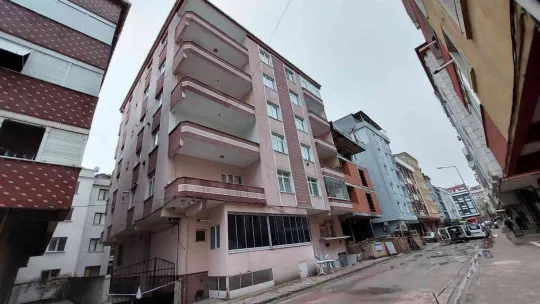 Küçükçekmece'de kolonu patlayan bina için yıkım kararı