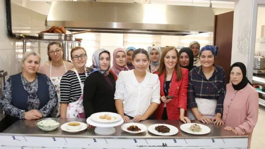 Küçükçekmeceli kadınlar 'Eşitlik Merkezi'nde üretiyor