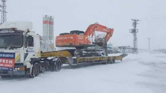 Kulu'dan depremzedelere yardım