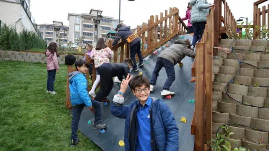 Kurtuluş Mahallesi'ne bir park daha kazandırıldı