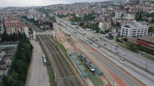 Kuruçeşme Tramvayı'nda kiriş montajı devam ediyor