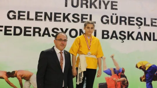 Kuşak Güreşi Ümit Kadınlar ve Erkekler Türkiye Şampiyonası'nda Bilecikli sporculardan büyük başarı