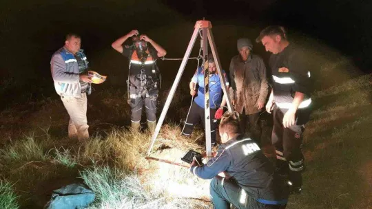 Kuyuya düşen koyunu AFAD ekibi kurtardı