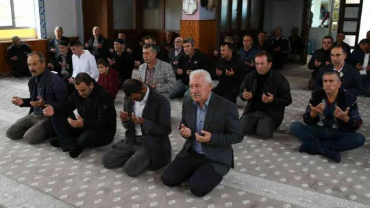 Lapseki'de 50 yıllık Cuma geleneği