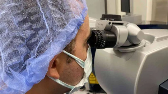 Lazerle göz operasyonu yaptırırken dikkat: 'Kalıcı görme kayıplarıyla sonlanabilir'