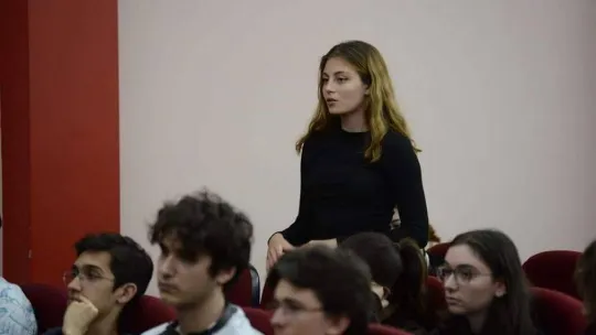 Liselilere bedava internet ve harçlık