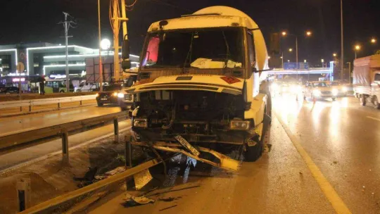LPG yüklü tanker kaza yaptı, patlamaması faciayı önledi