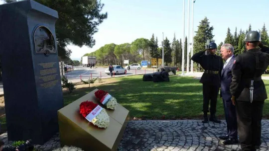 Macaristan Gelibolu Anıtı, Milli Savunma Bakanı Akar ve Macar Savunma Bakanı katılımıyla açıldı