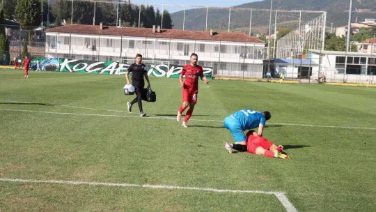 Maçta dili boğazına kaçan oyuncu, ölümden döndü