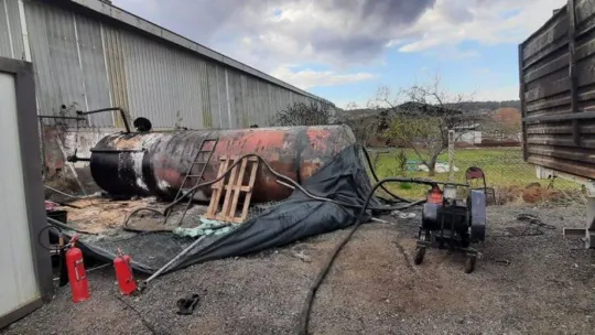 Madeni yağlardan kaçak mazot üreten tesise baskın: 31 bin litre mazot ele geçirildi