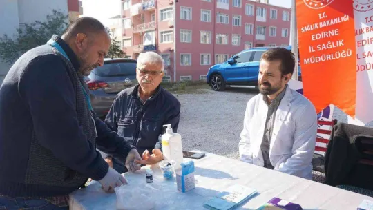 Mahalle sakinleri sağlık taramasında bir araya geldi