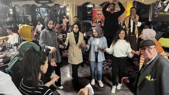 Mahmut Tuncer sıra gecesinde Bursalıları coşturdu