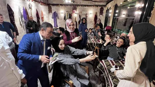 Mahmut Tuncer sıra gecesinde Bursalıları coşturdu