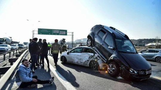 Makas atarken kaza yaptı, faciadan dönüldü