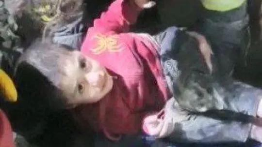 Malatya'da 45 saat sonra 8 yaşındaki Abdullah enkaz altından kurtarıldı