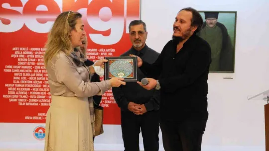 Maltepe'de 80 sanatçıdan Cumhuriyet'in 100.yılına özel sergi
