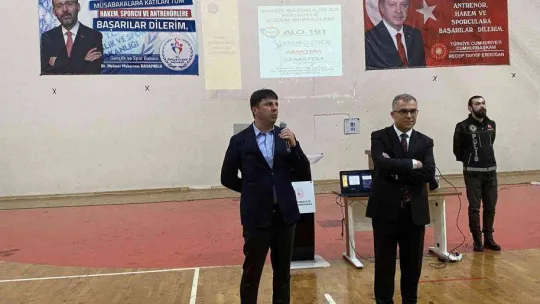 Maltepe'de ebeveynlere narkorehber semineri verildi