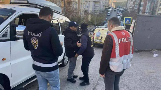 Maltepe'de okul önlerinde sıkı denetim