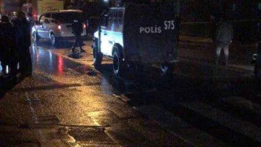 Maltepe'de yolda yürüyen gence kız kardeşinin sevgilisinden kanlı pusu