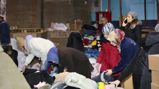 Manisa'da ilçe belediyelerinden deprem seferberliği